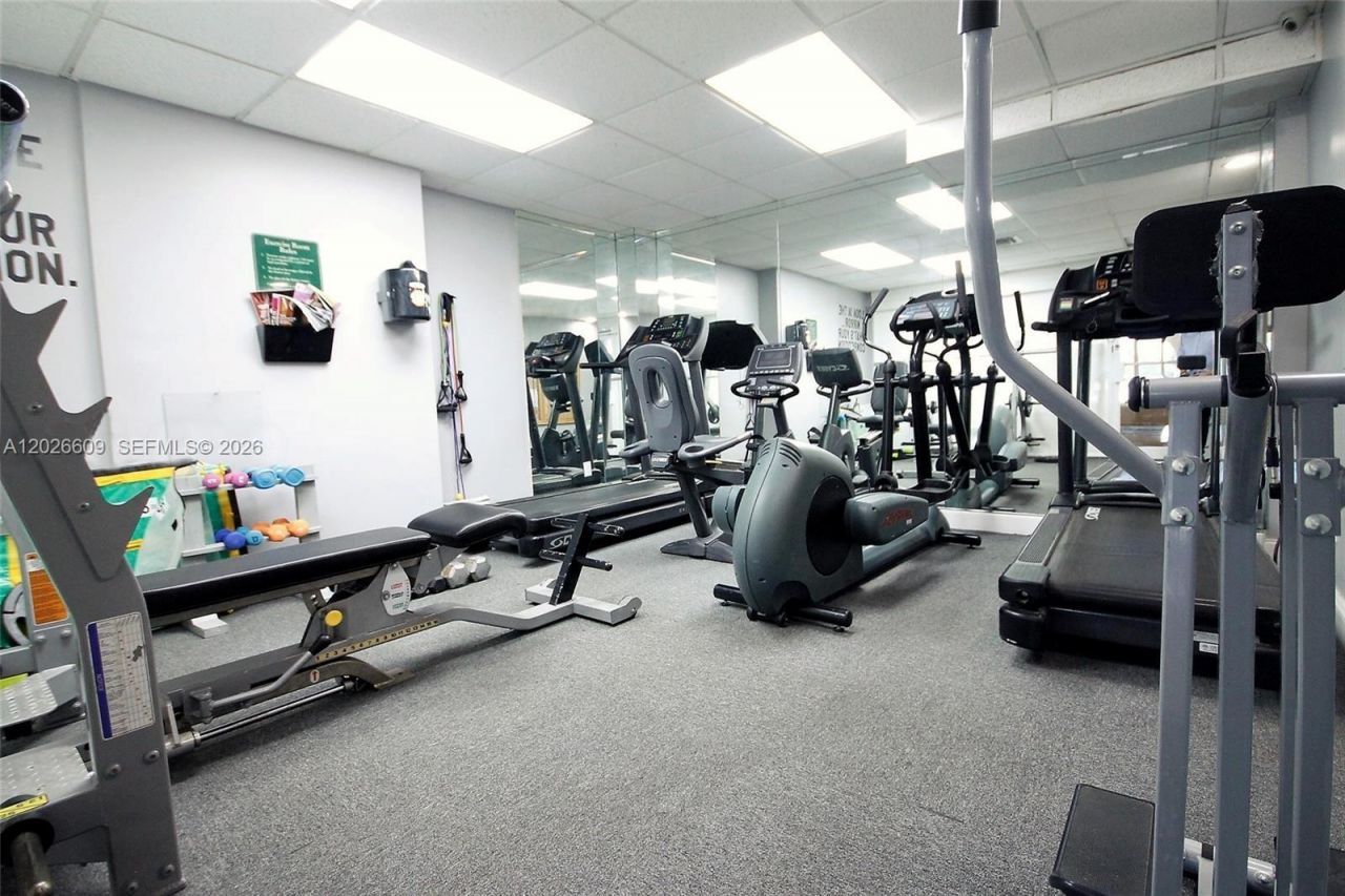 1455 N Treasure Dr , Unit 1A, North Bay Village, FL 33141 Photo