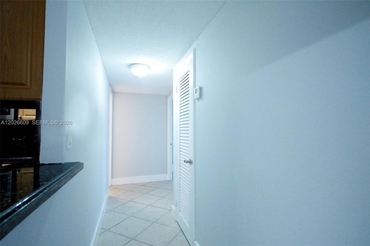 1455 N Treasure Dr , Unit 1A, North Bay Village, FL 33141 Photo