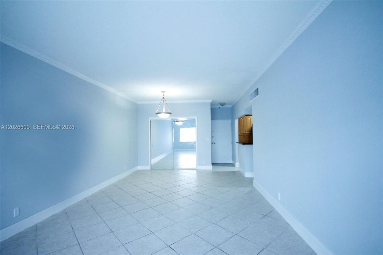 1455 N Treasure Dr , Unit 1A, North Bay Village, FL 33141 Photo