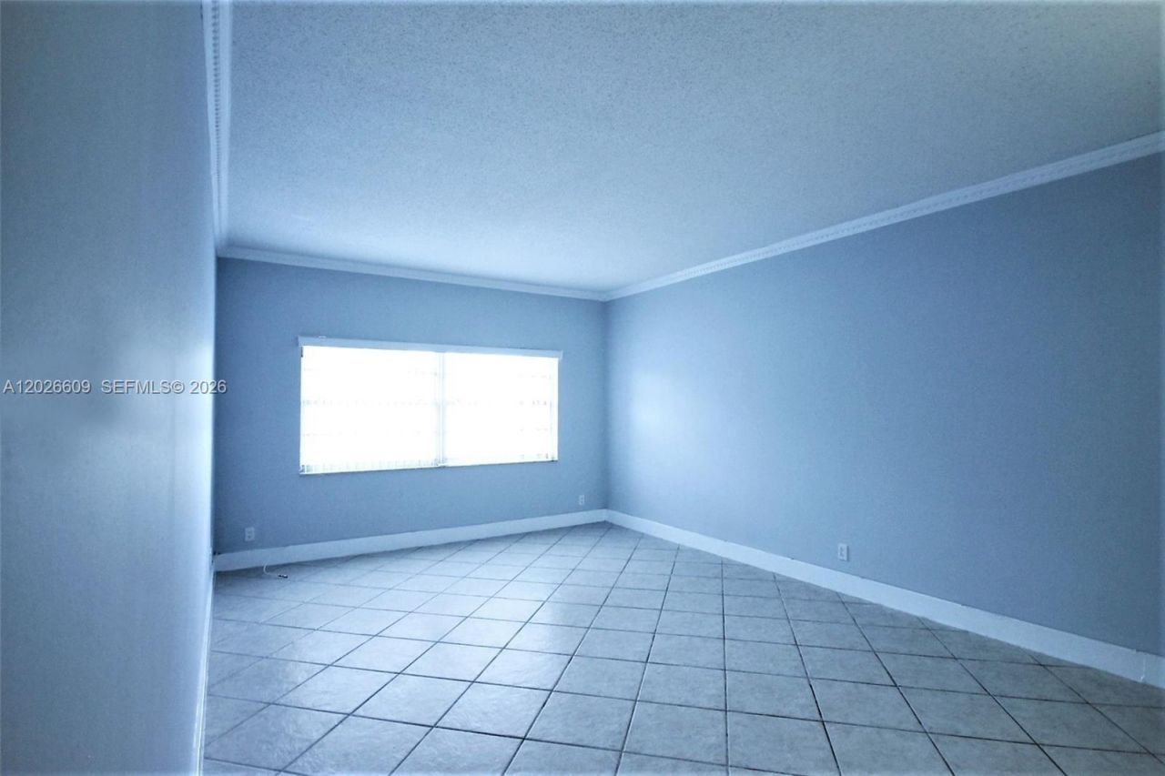 1455 N Treasure Dr , Unit 1A, North Bay Village, FL 33141 Photo