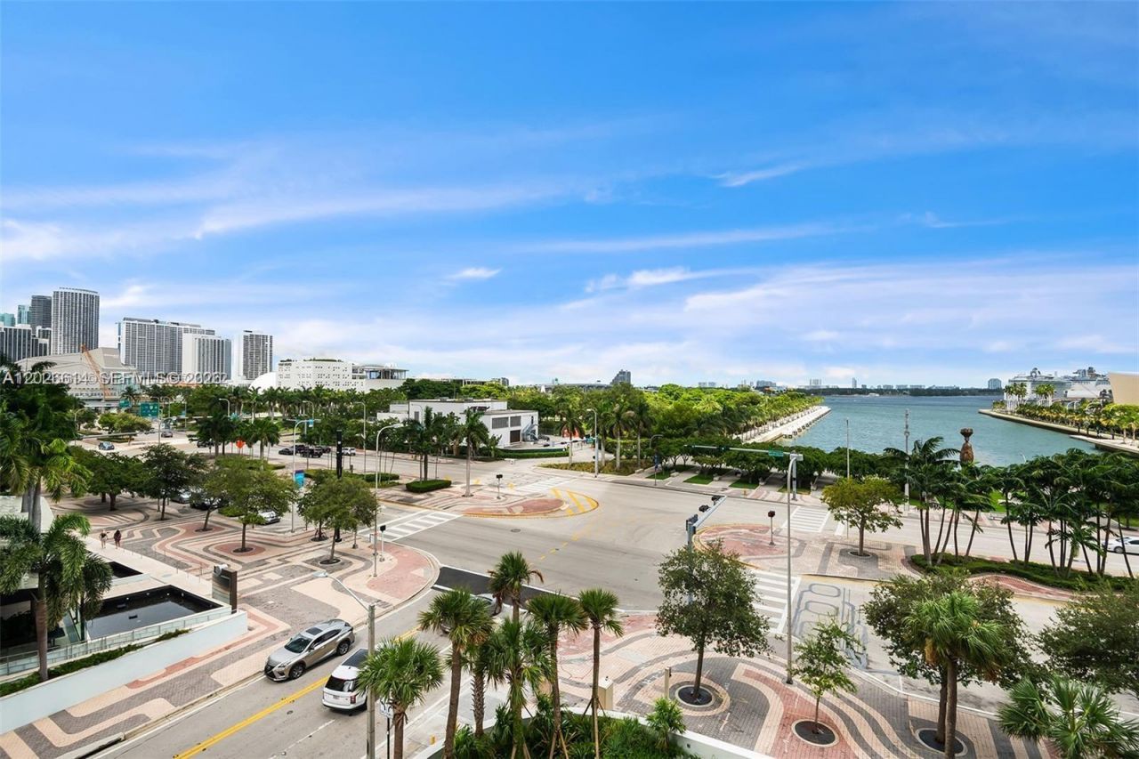 888 Biscayne Blvd , Unit 311, Miami, FL 33132 Photo