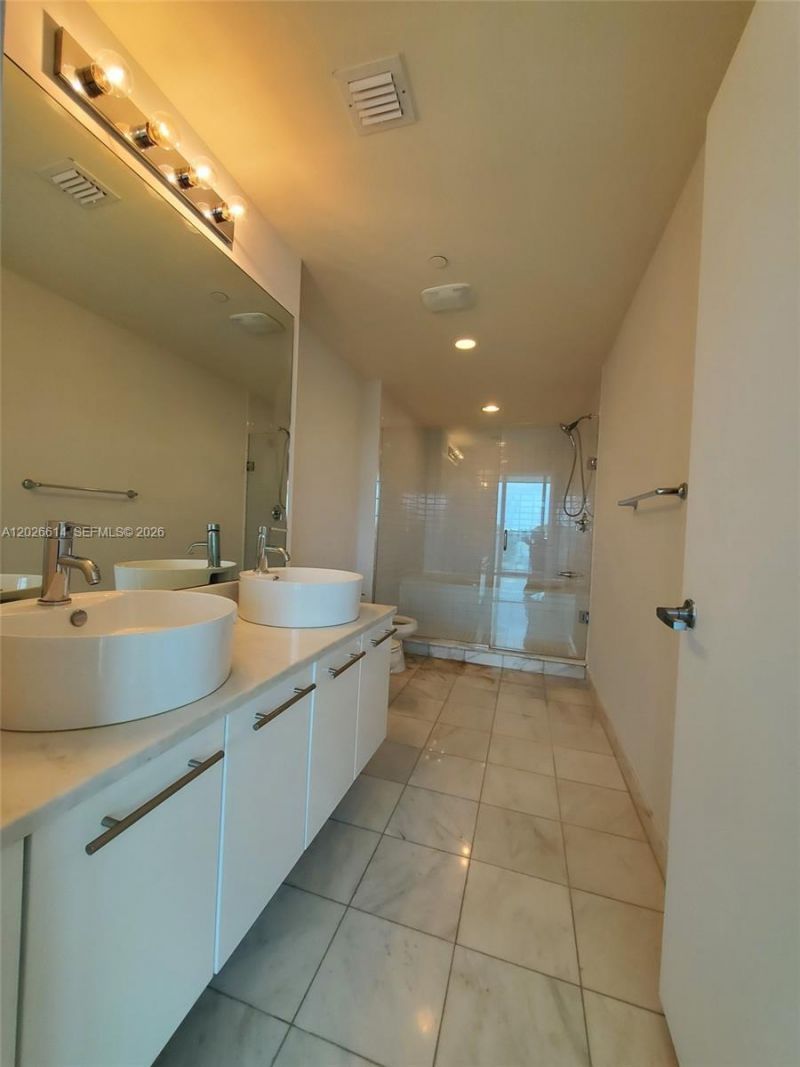 888 Biscayne Blvd , Unit 311, Miami, FL 33132 Photo