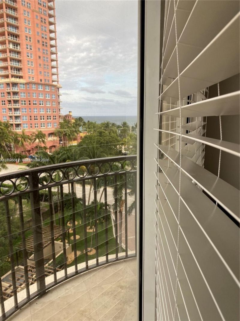 2011 N Ocean Blvd , Unit 605, Fort Lauderdale, FL 33305 Photo