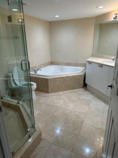 2011 N Ocean Blvd , Unit 605, Fort Lauderdale, FL 33305 Photo