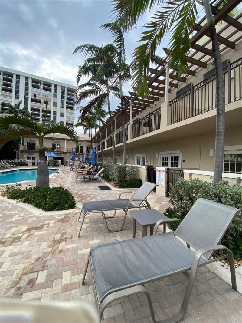 2011 N Ocean Blvd , Unit 605, Fort Lauderdale, FL 33305 Photo