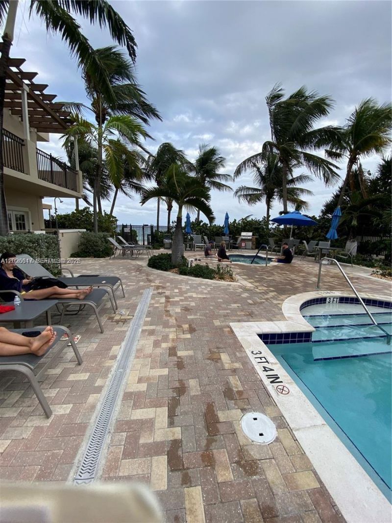 2011 N Ocean Blvd , Unit 605, Fort Lauderdale, FL 33305 Photo