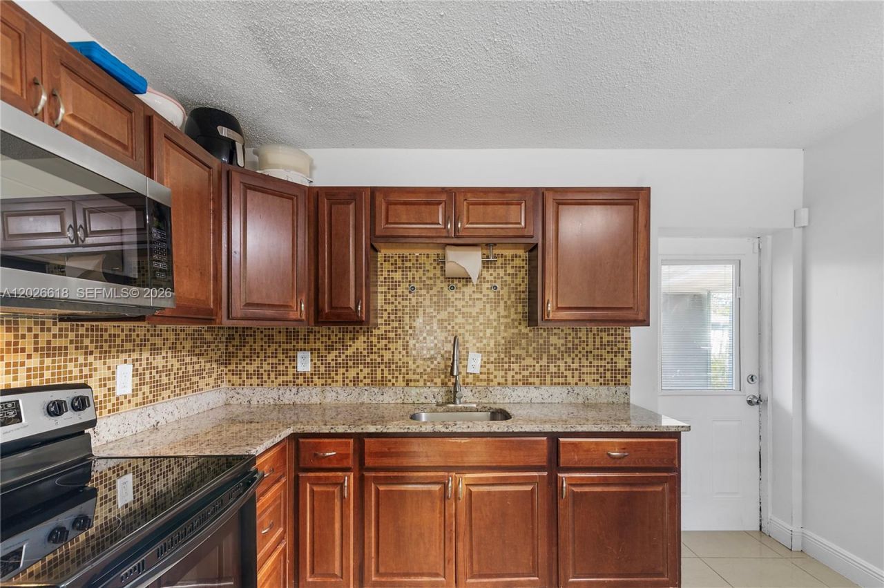 1831 NW 1st Ter, Pompano Beach, FL 33060 Photo