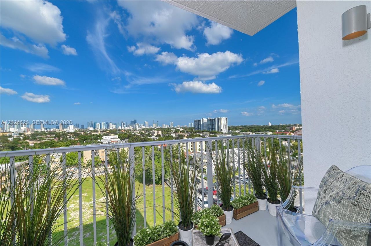 514 SW 22nd Ave, Unit 405, Miami, FL 33135 Photo