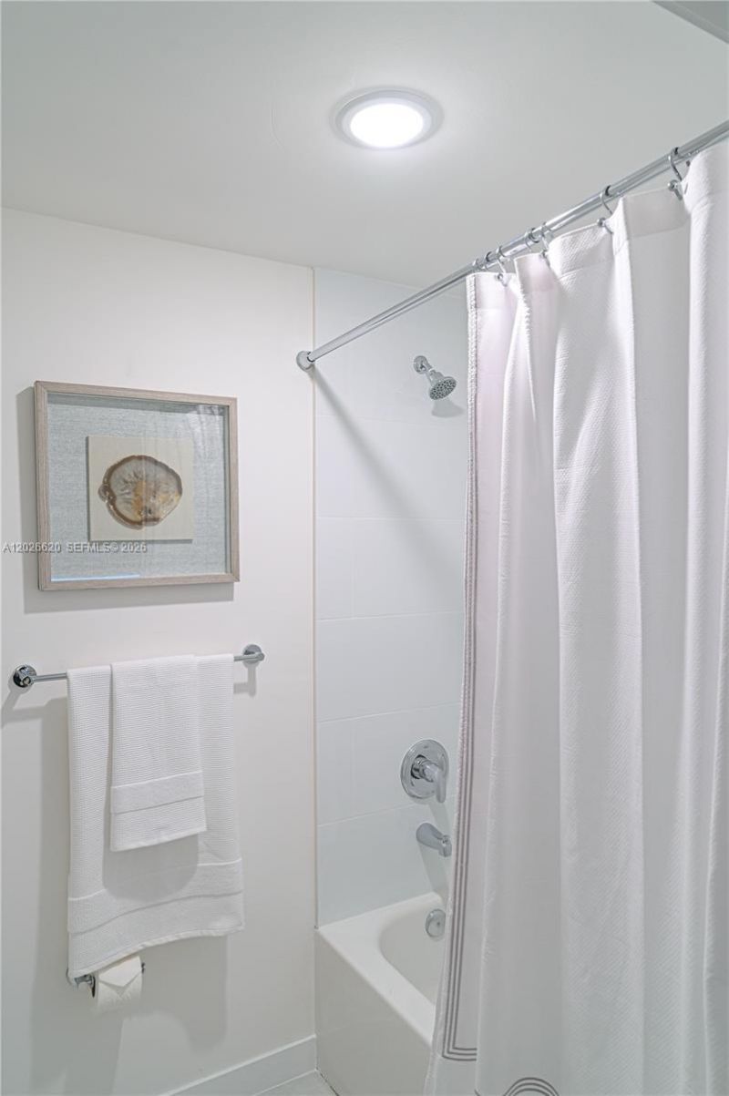 514 SW 22nd Ave, Unit 405, Miami, FL 33135 Photo