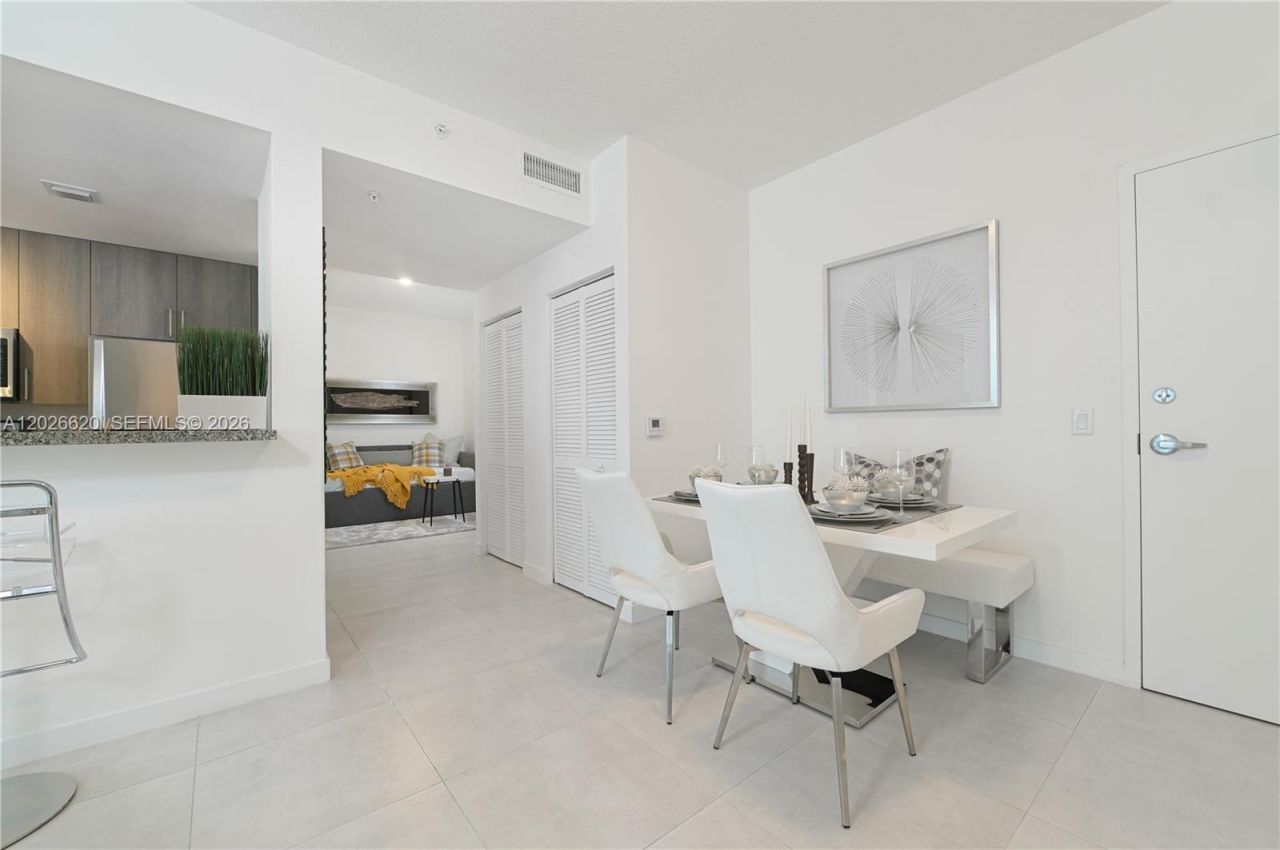 514 SW 22nd Ave, Unit 405, Miami, FL 33135 Photo