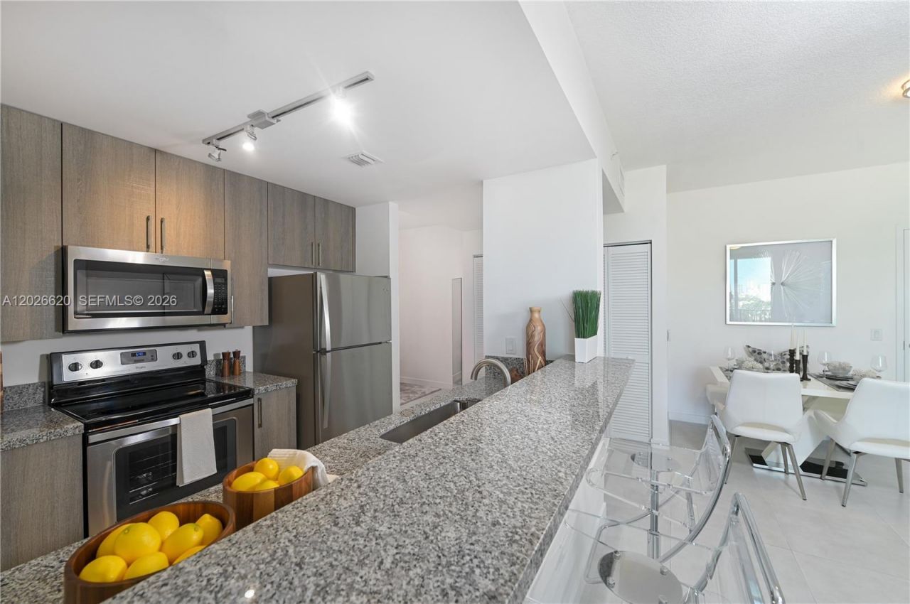 514 SW 22nd Ave, Unit 405, Miami, FL 33135 Photo