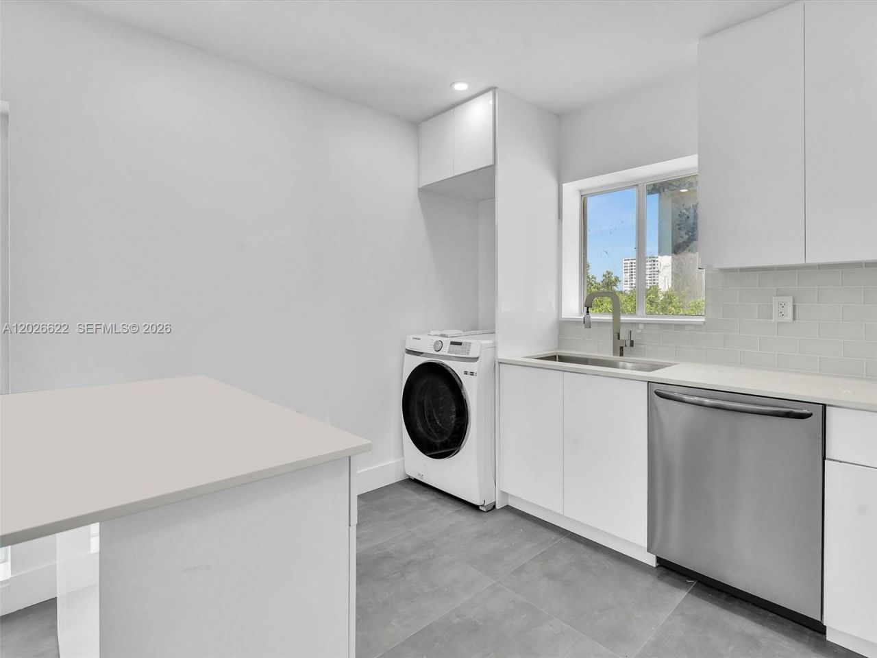 11900 N Bayshore Dr , Unit 1-8, North Miami, FL 33181 Photo