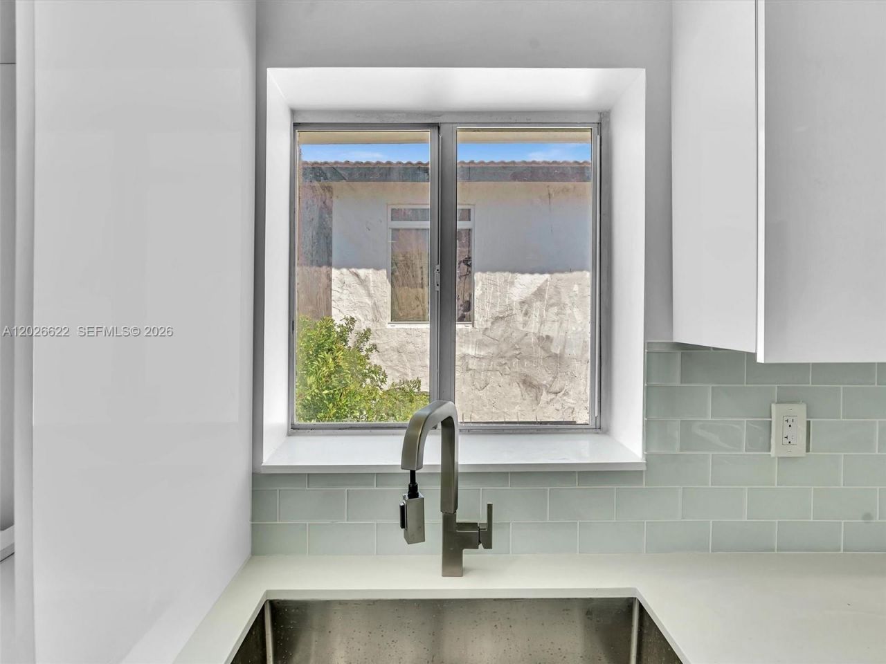 11900 N Bayshore Dr , Unit 1-8, North Miami, FL 33181 Photo