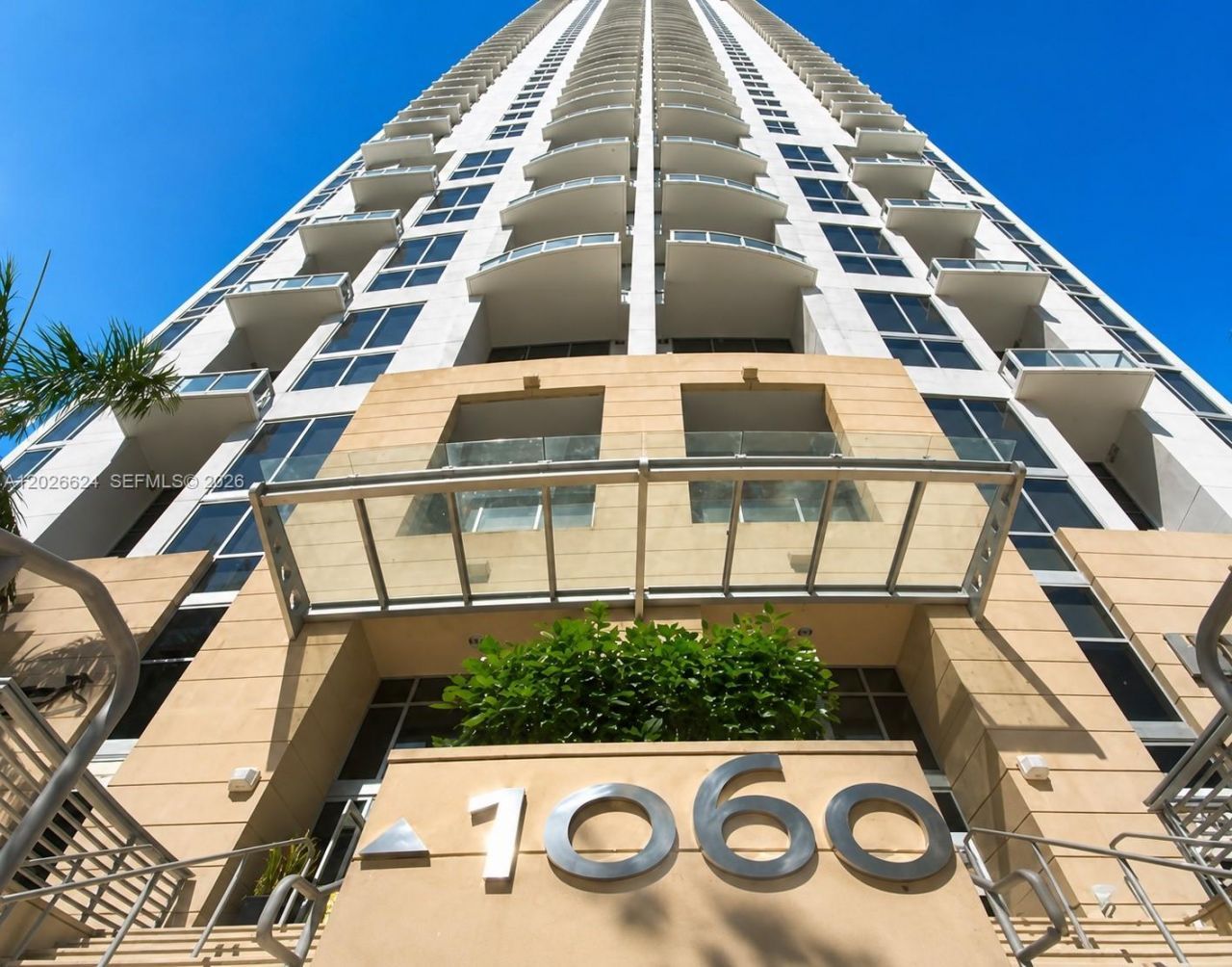 1050 Brickell Ave, Unit 2122, Miami, FL 33131 Main Photo