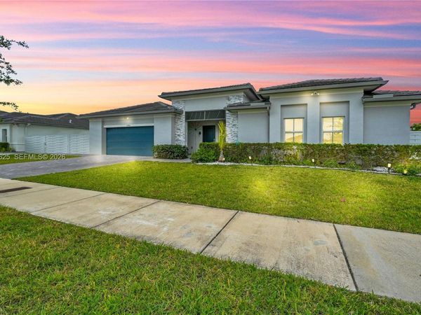 21460 SW 127th Pl , Miami, FL 33177