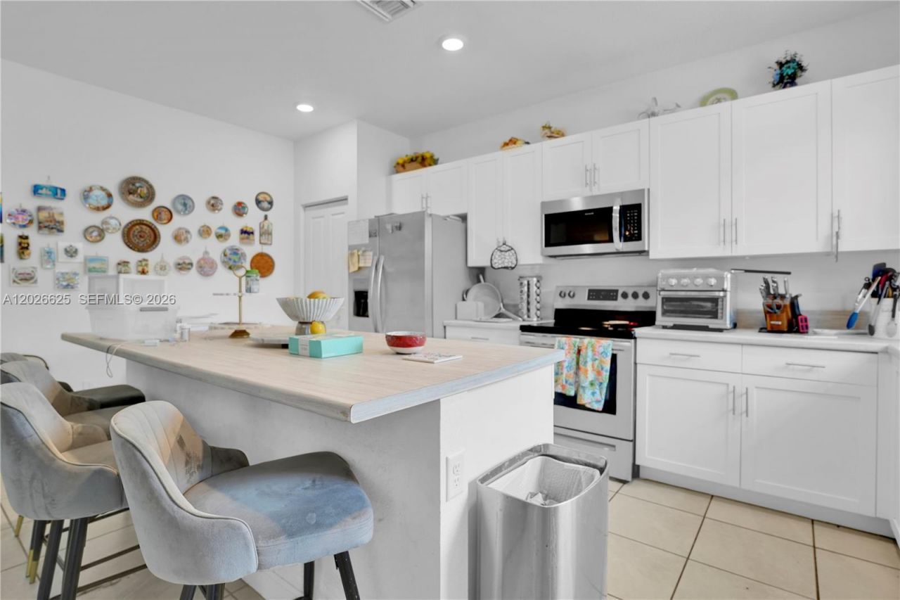 21460 SW 127th Pl , Miami, FL 33177 Photo