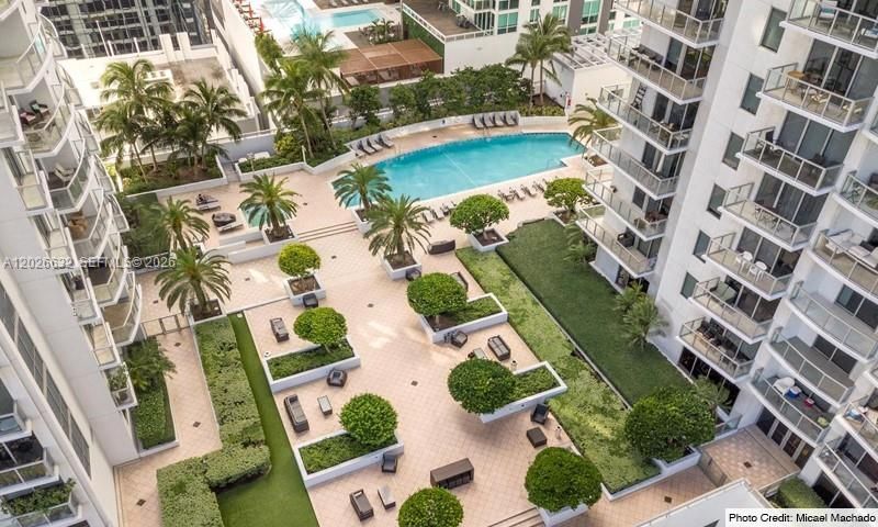 1060 Brickell Ave , Unit 3915, Miami, FL 33131 Photo