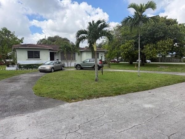 2 NE 110th St , Miami Shores, FL 33161