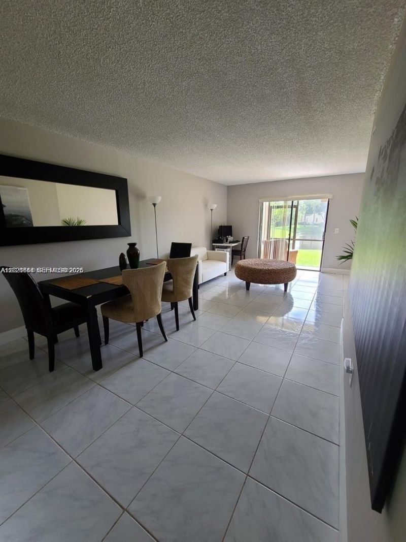 165 NW 93rd Ave, Unit 102, Pembroke Pines, FL 33024 Photo