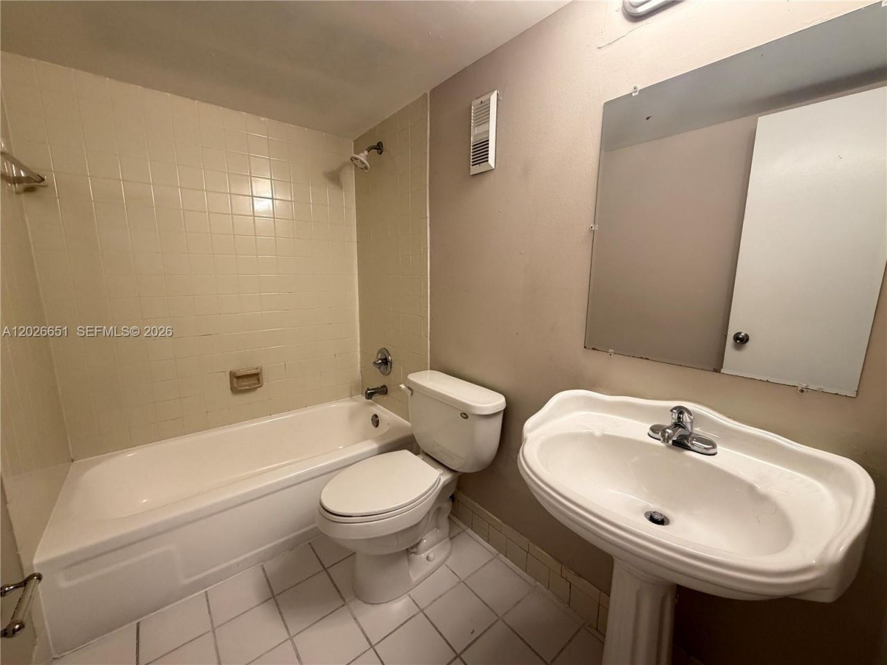 8610 N Sherman Cir , Unit 407, Miramar, FL 33025 Photo
