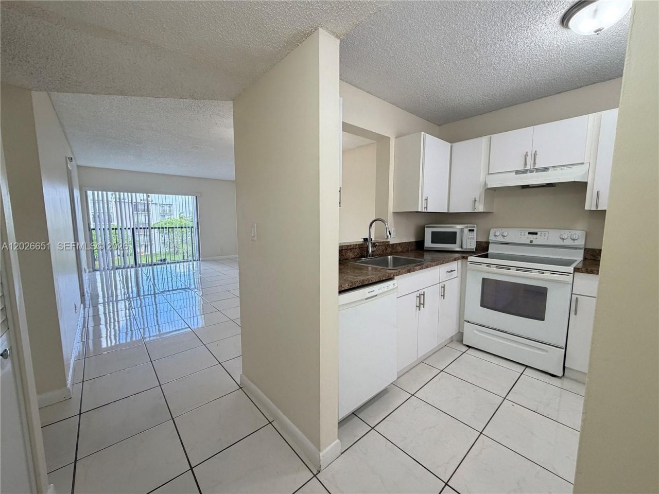 8610 N Sherman Cir , Unit 407, Miramar, FL 33025 Photo