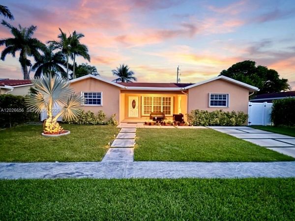 206 SE 3rd Pl, Dania Beach, FL 33004