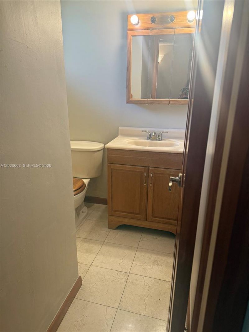 100 Ashbury Rd , Unit 104, Hollywood, FL 33024 Photo