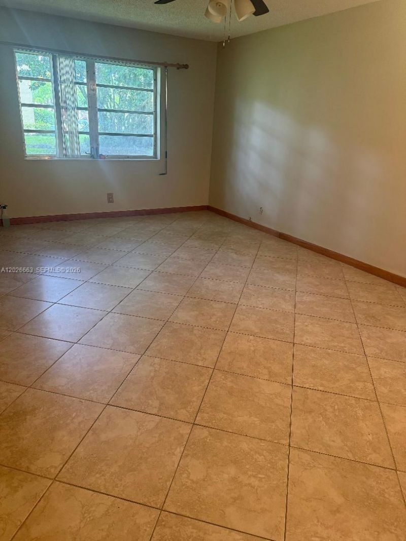 100 Ashbury Rd , Unit 104, Hollywood, FL 33024 Photo