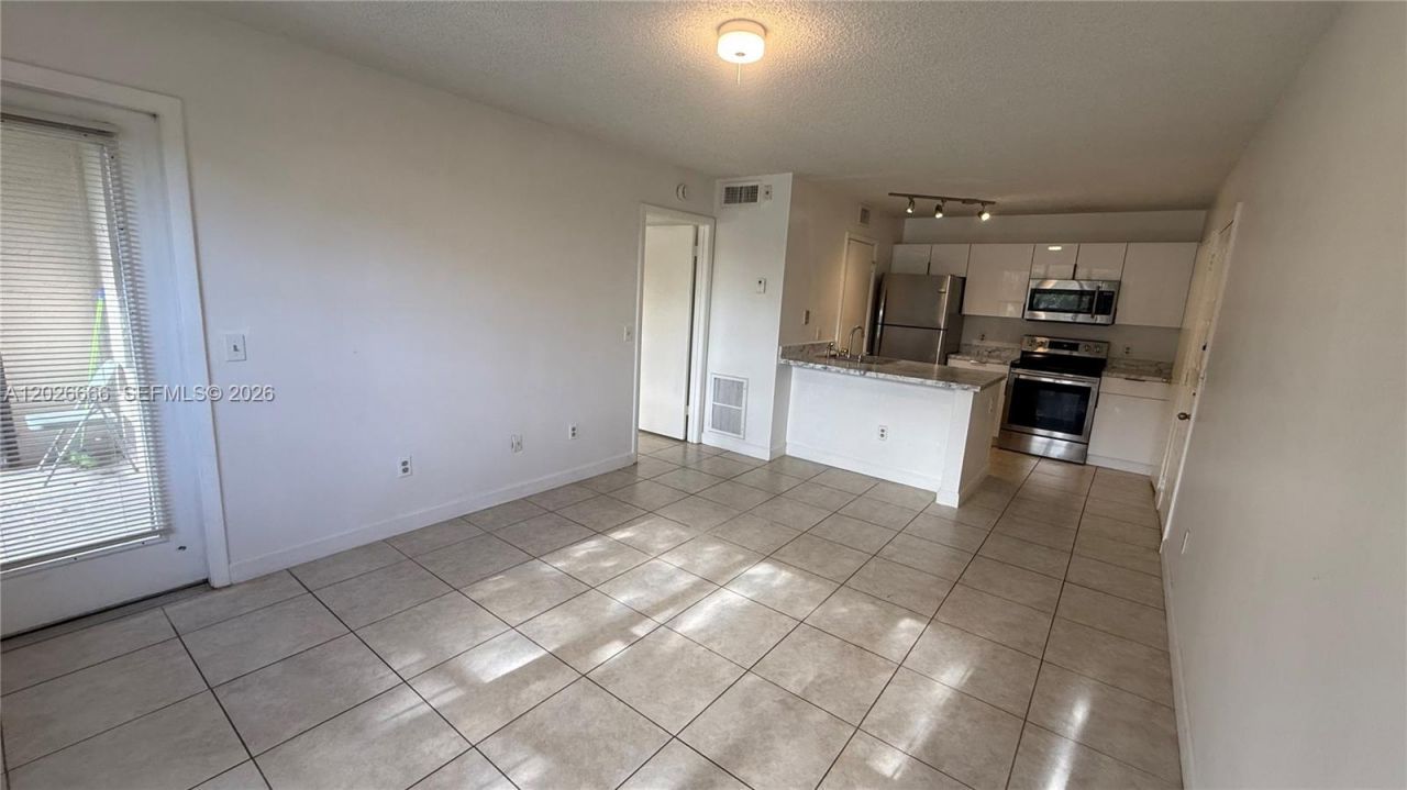 4581 W Mcnab Rd, Unit 20, Pompano Beach, FL 33069 Photo