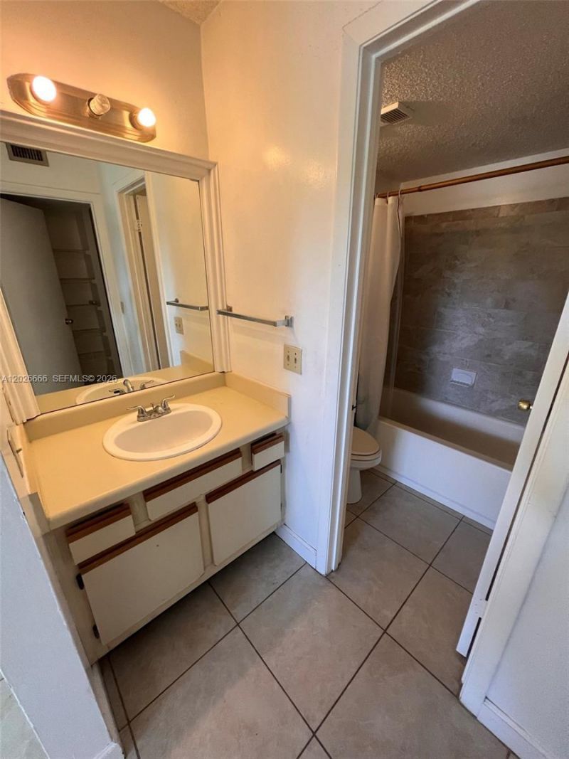 4581 W Mcnab Rd , Unit 20, Pompano Beach, FL 33069 Photo