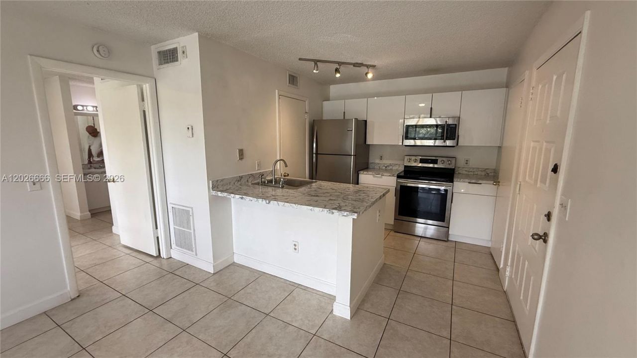 4581 W Mcnab Rd, Unit 20, Pompano Beach, FL 33069 Photo