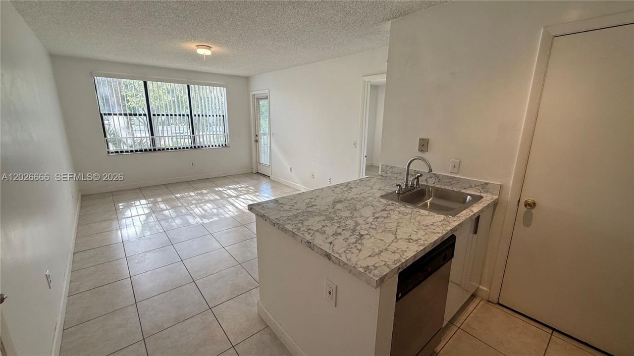 4581 W Mcnab Rd, Unit 20, Pompano Beach, FL 33069 Photo
