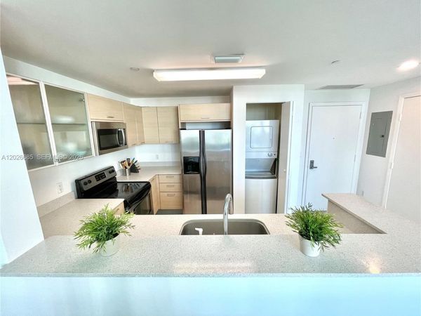 350 NE 24th St , Unit 709, Miami, FL 33137