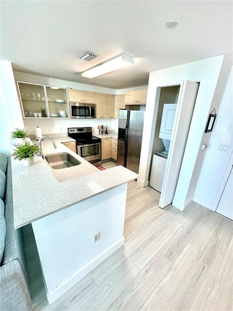 350 NE 24th St, Unit 709, Miami, FL 33137 Photo