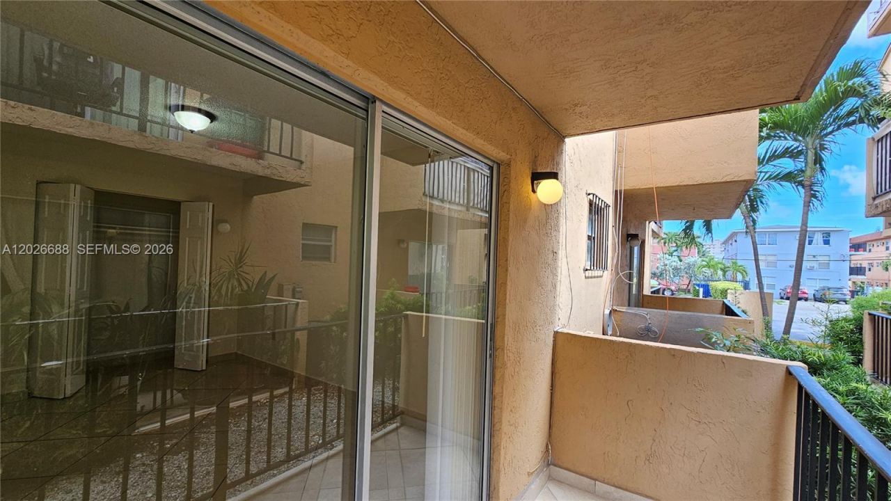 1235 NW 6th St, Unit 3, Miami, FL 33125 Photo