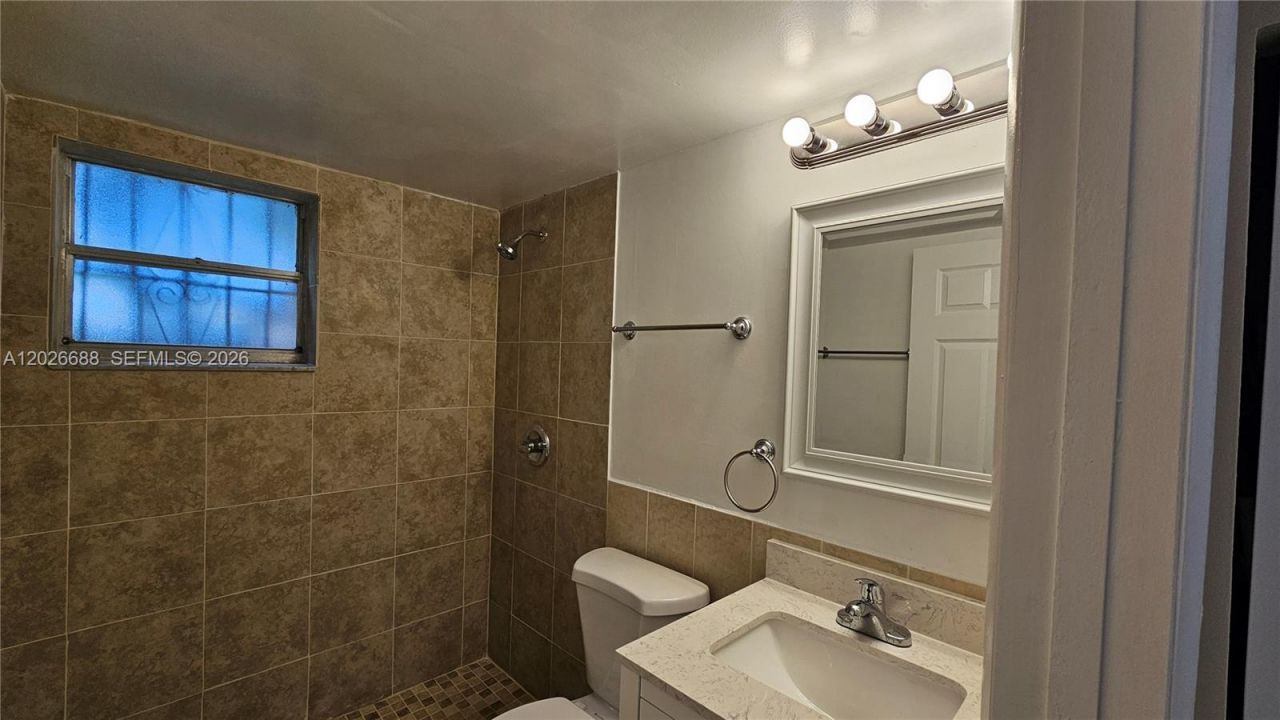 1235 NW 6th St, Unit 3, Miami, FL 33125 Photo