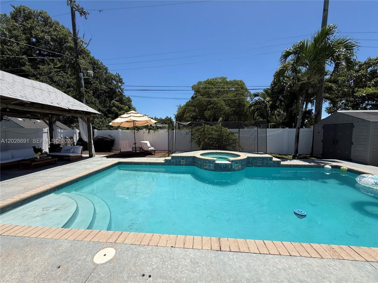 411 SW 10th Ter , Hallandale Beach, FL 33009 Photo