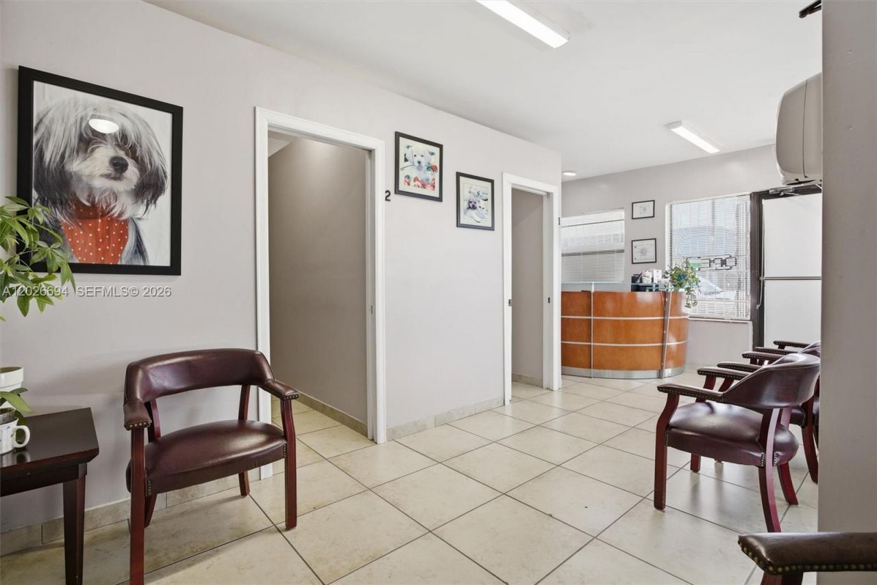 3240 NW 7th St , Miami, FL 33125 Photo