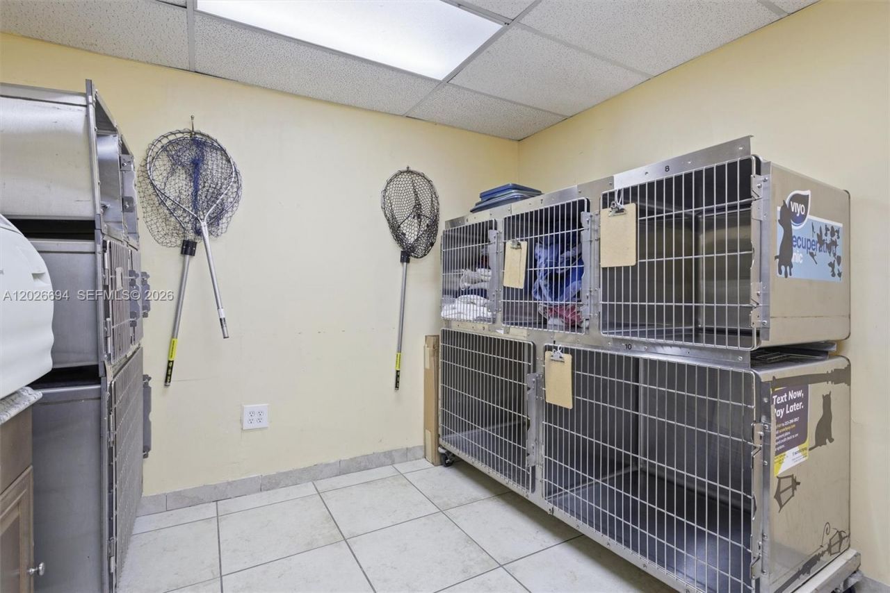 3240 NW 7th St , Miami, FL 33125 Photo