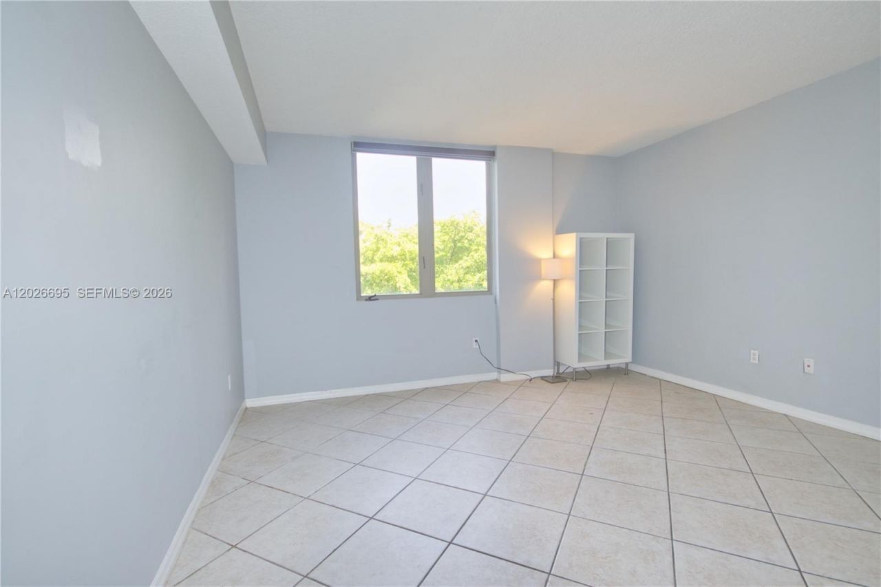 2630 SW 28th St , Unit 22, Miami, FL 33133 Photo