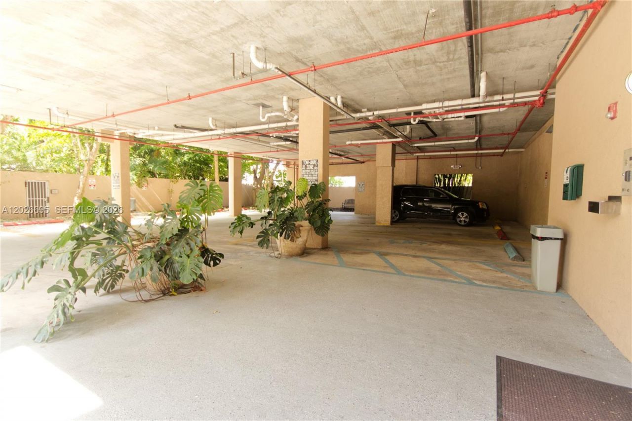 2630 SW 28th St , Unit 22, Miami, FL 33133 Photo