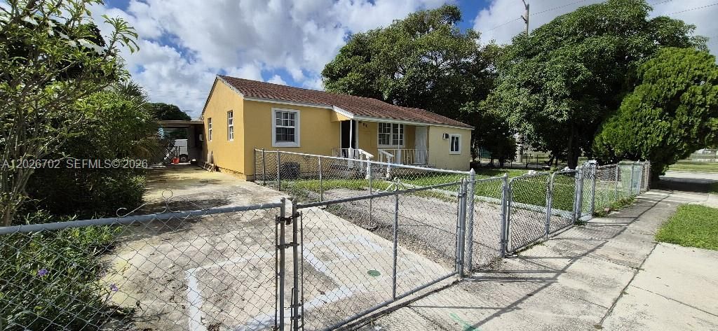 610 E 6th Pl, Hialeah, FL 33010 Photo