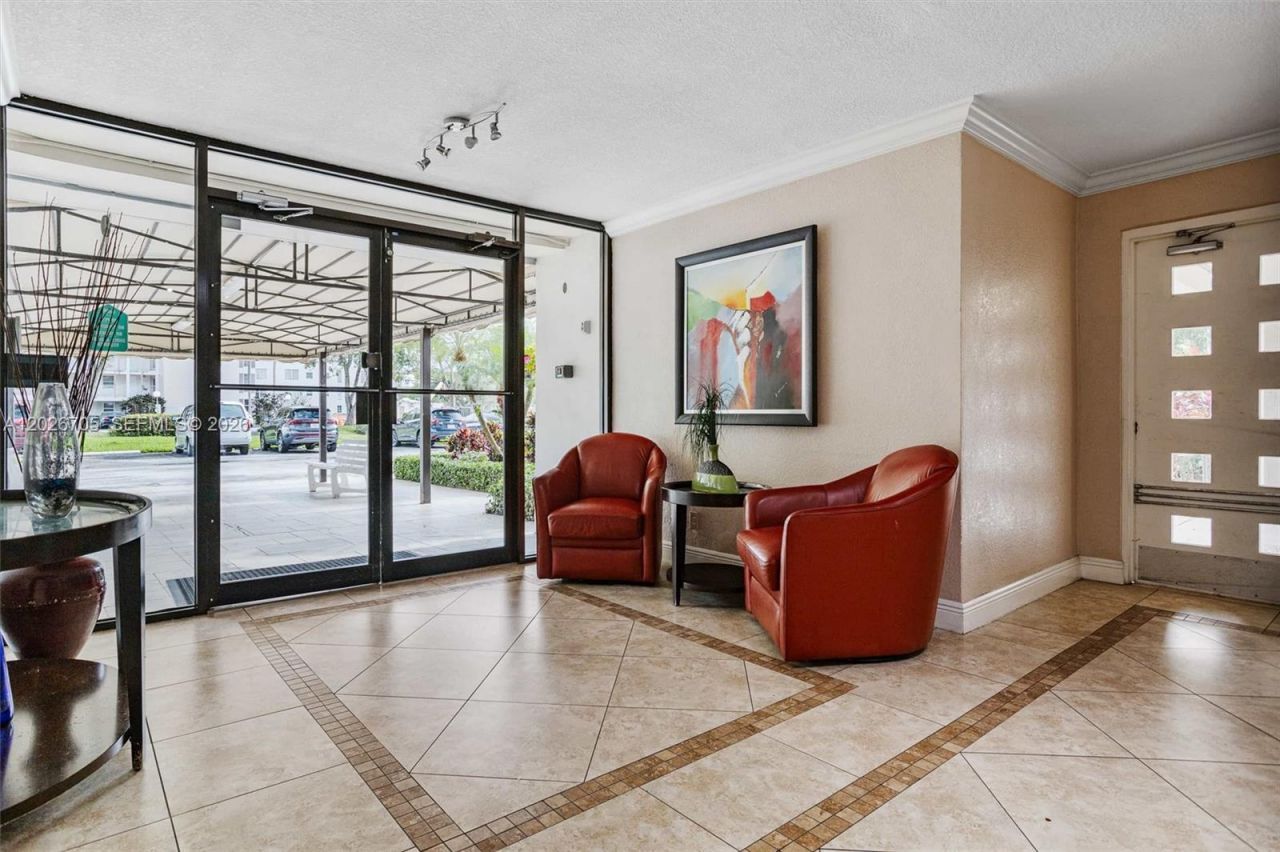 2651 S Course Dr, Unit 201, Pompano Beach, FL 33069 Photo