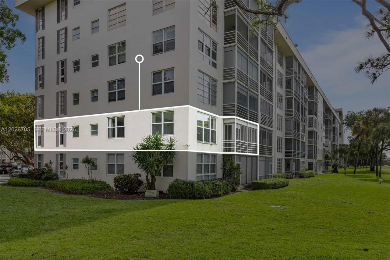 2651 S Course Dr, Unit 201, Pompano Beach, FL 33069 Photo