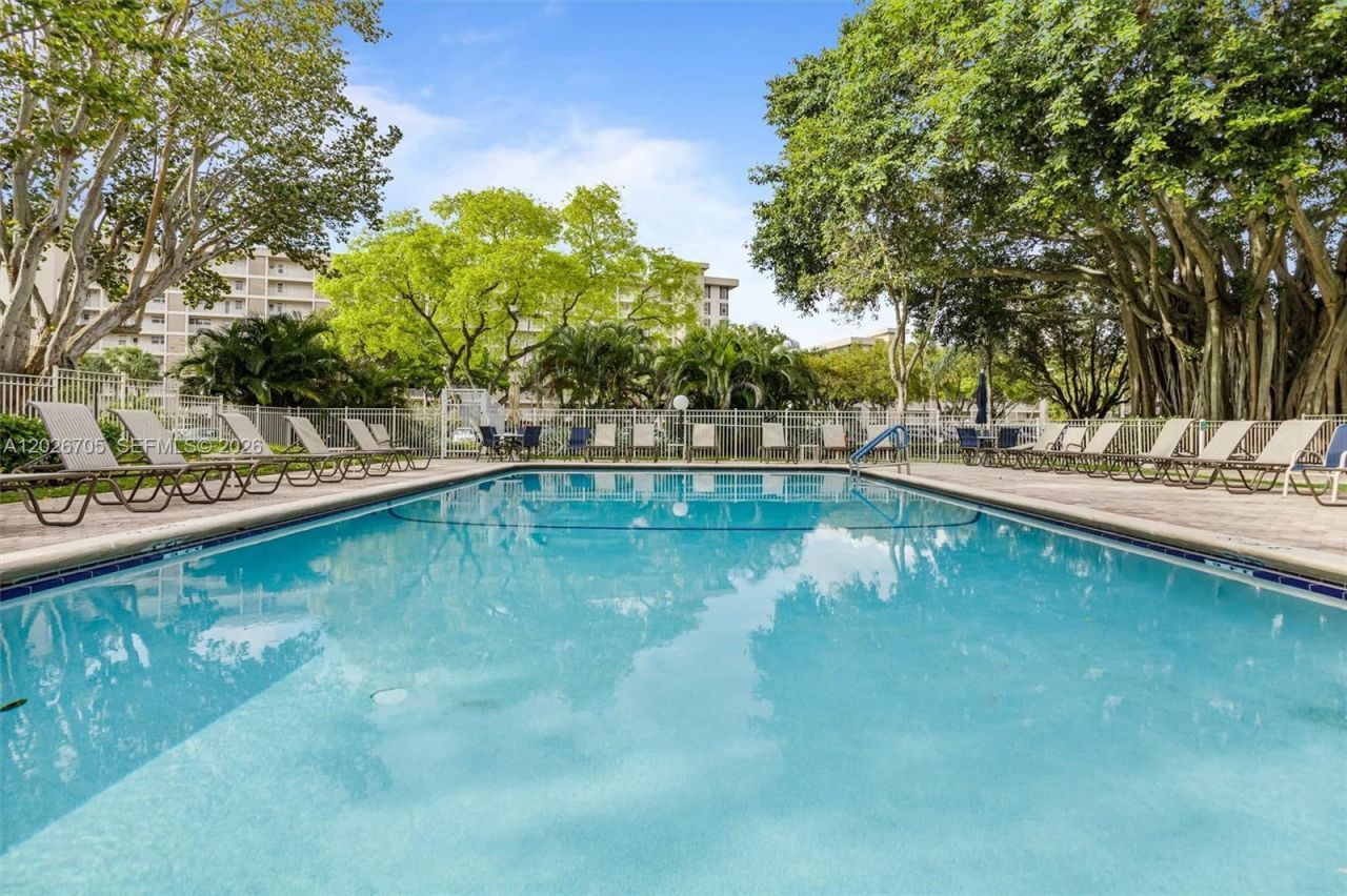 2651 S Course Dr, Unit 201, Pompano Beach, FL 33069 Photo