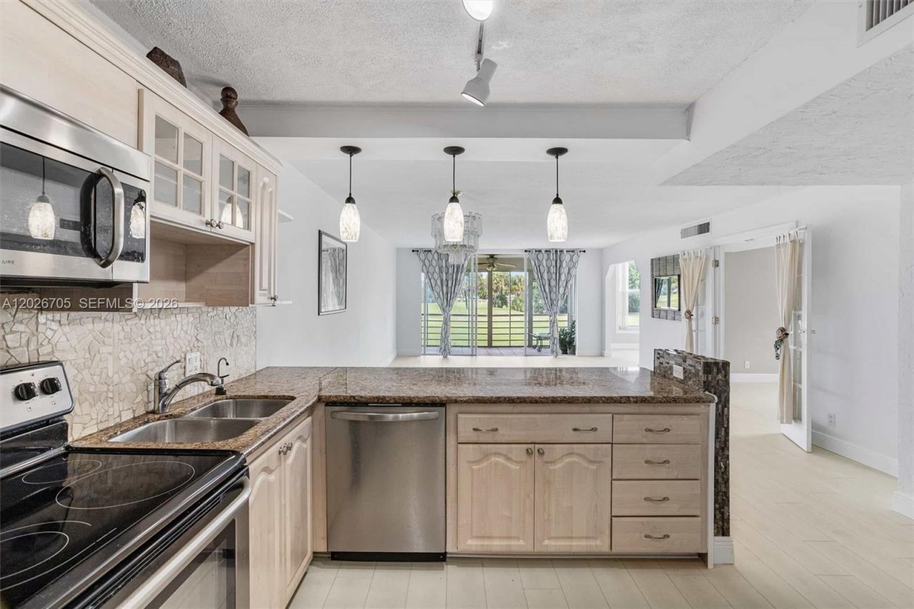 2651 S Course Dr, Unit 201, Pompano Beach, FL 33069 Photo