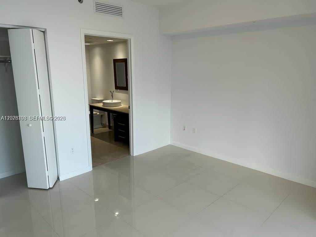 495 Brickell Ave, Unit 3203, Miami, FL 33131 Photo