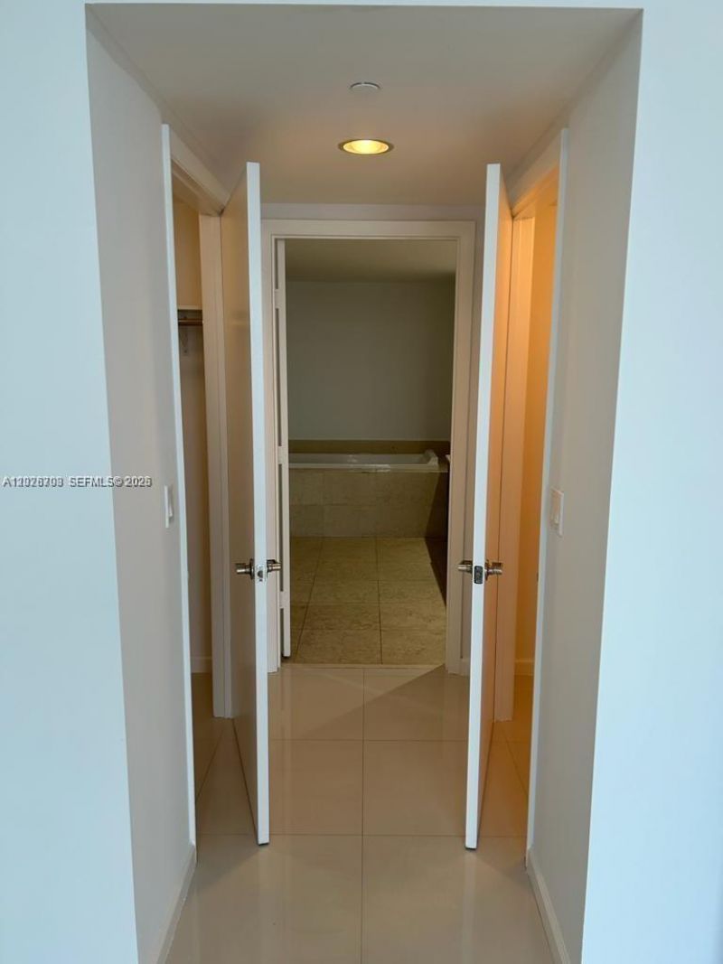 495 Brickell Ave, Unit 3203, Miami, FL 33131 Photo