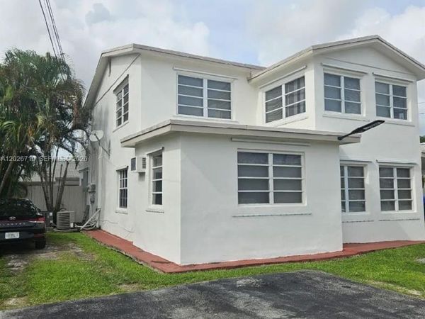 3431 SW 4th St , Unit 1, Miami, FL 33135