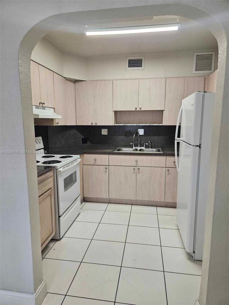 3431 SW 4th St, Unit 1, Miami, FL 33135 Photo